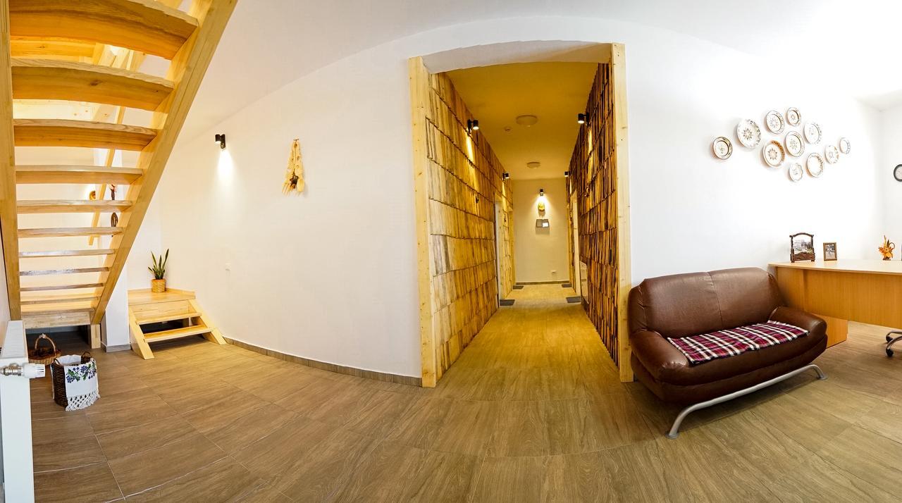 Отель Casa Ralucai Мойсей Экстерьер фото