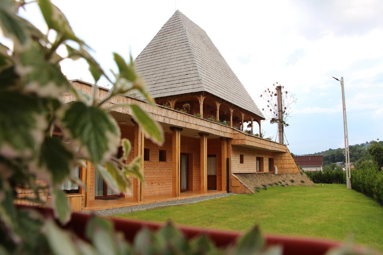 Отель Casa Ralucai Мойсей Экстерьер фото
